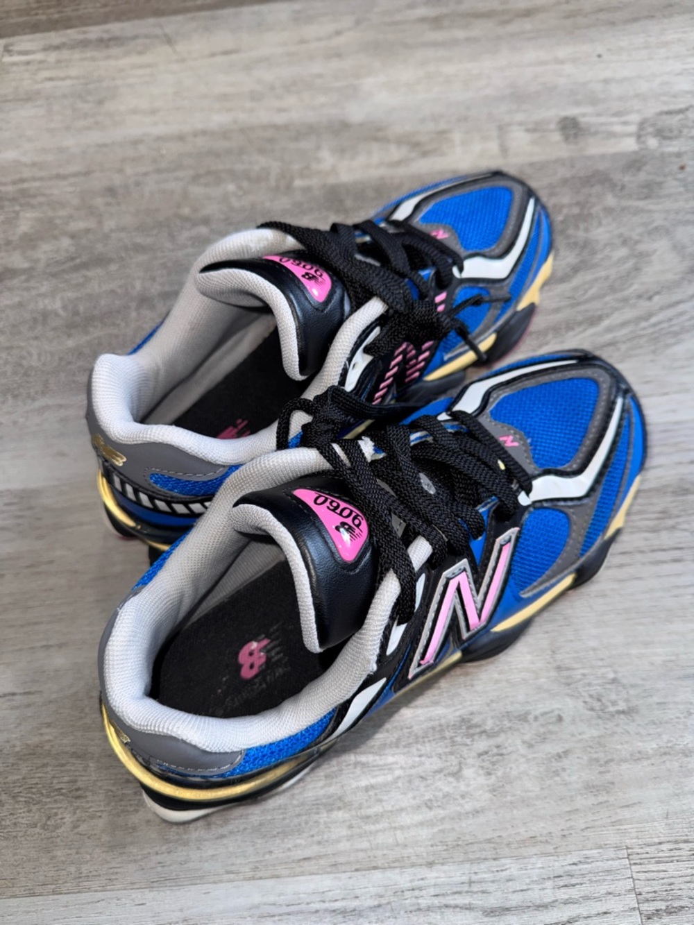 New Balance 9060 Blue with Pink and Black Running Shoes size 5 girl or women - Picture 8 of 8